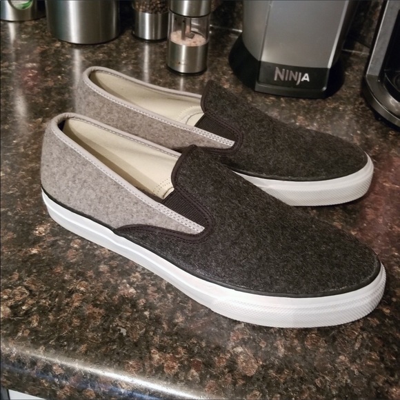 Sperry Other - NWT Sperry slip on sneakers 9.5